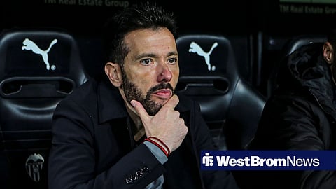 Carlos Corberan in the dugout for Valencia
