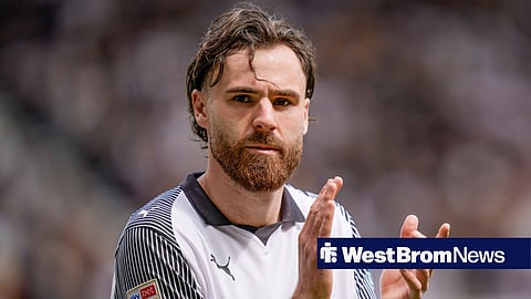 Ben Brereton Diaz applauding Derby fans