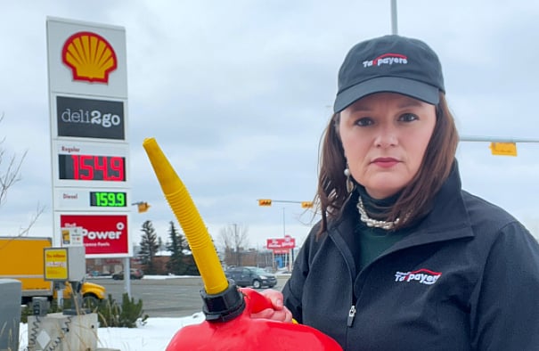 Report finds Albertans paying high gas taxes