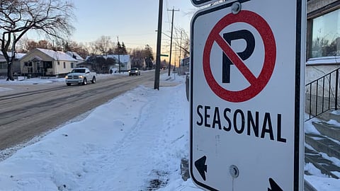 Seasonal parking ban sign Edmonton 