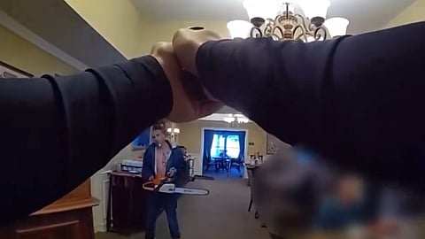 WATCH: Chainsaw-wielding man shot dead by cops in Illinois