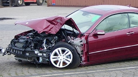 Crashed Mercedes-Benz CLK Coupe C209