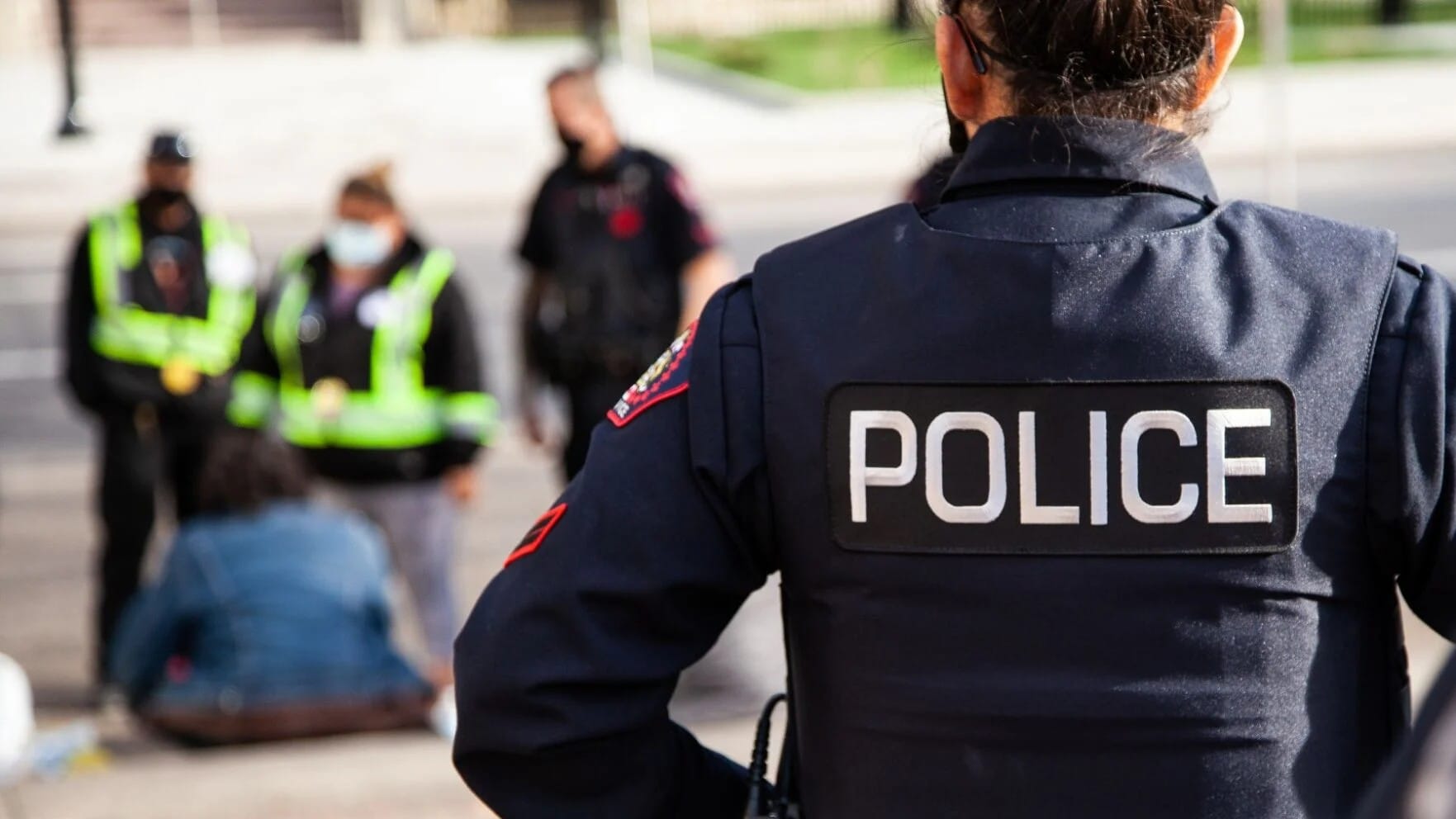 BREAKING: Two children found dead inside Jeep in Calgary intersection; man in custody
