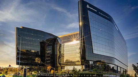 Anglo American PLC has scrapped a special executives bonus plan just one day before shareholders vote on the British mining giant's merger with Vancouver-based Teck Resources Ltd. 