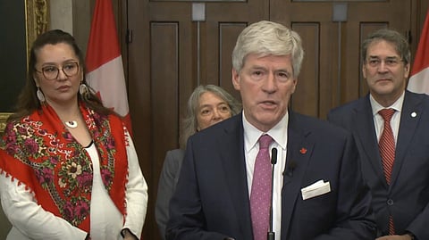 Many Gull-Masty (Right) Julie Dabrusin (Behind Hodgson) Tim Hodgson (Centre) 