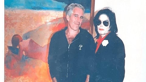 Jeffrey Epstein with Michael Jackson 