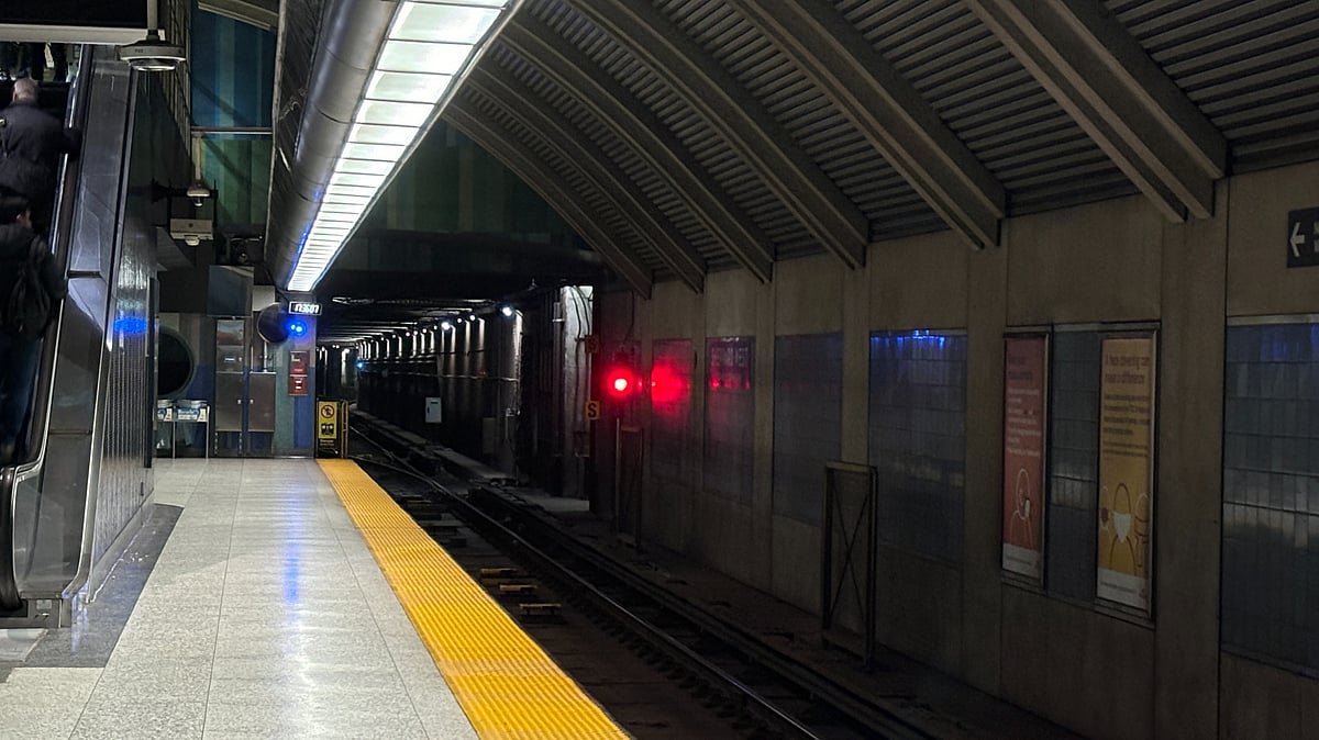 Ontario spends to increase Canadian content in advertising for Toronto Line 2 subways
