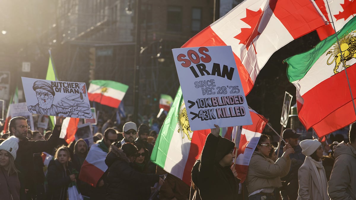 AYAN: Two flags, one message &mdash; what Iranians are really saying