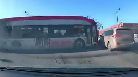 WATCH : Bus runs red light before multi‑vehicle crash injures 10 in Brampton
