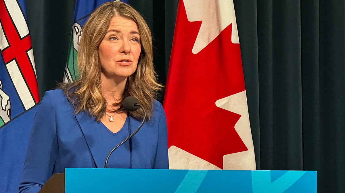 Smith says modified electoral boundaries will follow chair's 'clear direction'