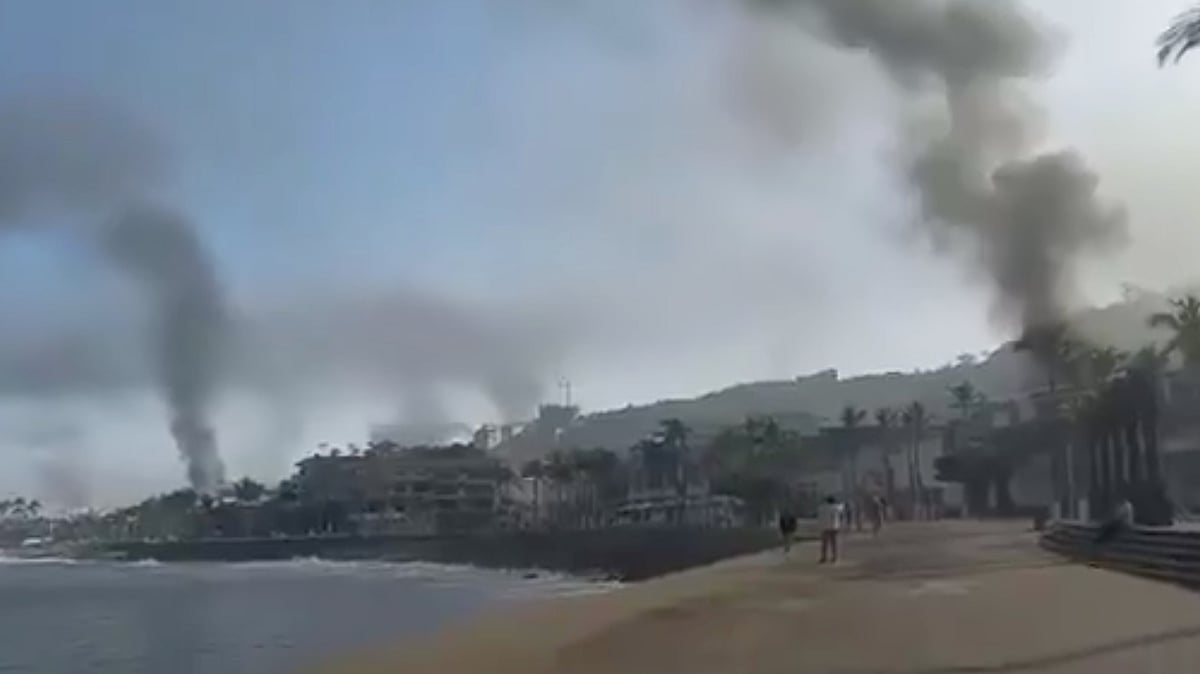 Chaos in Mexico as cartel retaliation leaves cities burning, tourists stranded