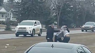 WATCH: Brawl after severe case of road rage involving four cars in Edmonton