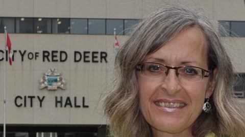 Red Deer councillor says she’ll buy bus tickets to get homeless out of town