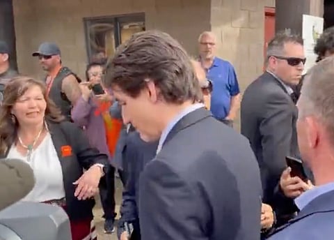WATCH: Trudeau met with booing hecklers during visit to Kamloops memorial