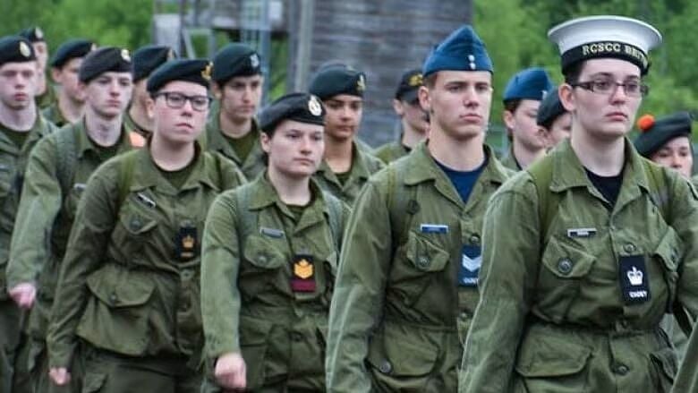 Canadian military recruitment program for immigrants finds few applicants