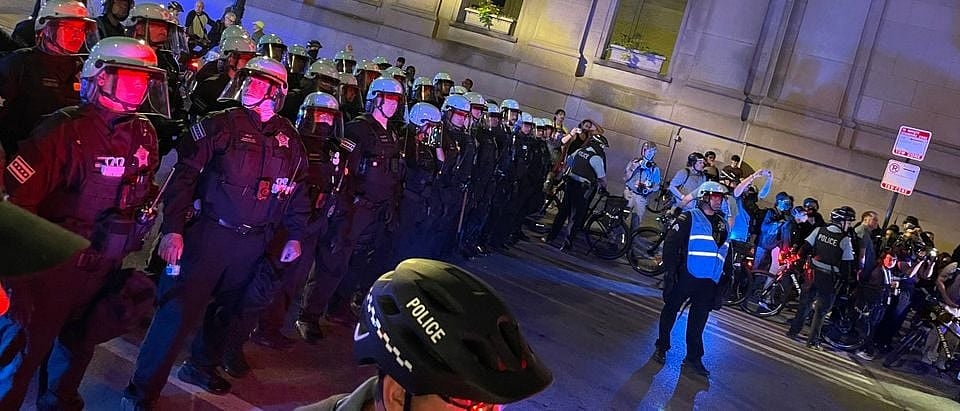 WATCH: Anti-Israel rioters fill Chicago streets while Obama makes nice ...