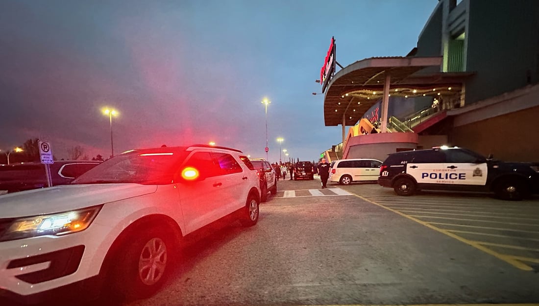 Shooting at West Edmonton Mall forces lockdown, three hospitalized with gunshot wounds