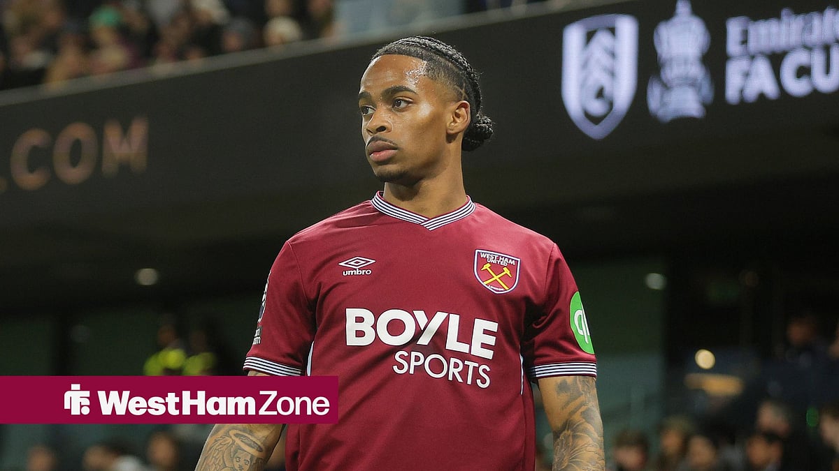 Crysencio Summerville playing for West Ham United.