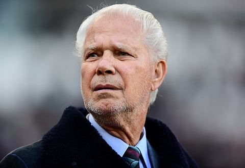 David Gold welcomes Craig Dawson to West Ham in Twitter post