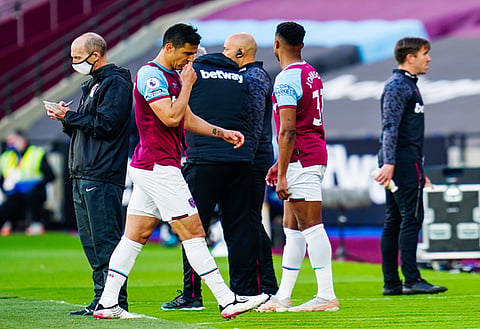 Gary Lineker and Alan Shearer perplexed with decision to send off Fabian Balbuena