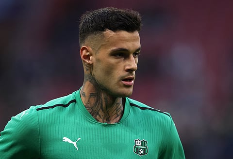 Gianluca Scamacca due in London today to complete West Ham United transfer