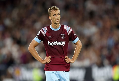 Trevor Sinclair reacts instantly to Tomas Soucek incident in West Ham United draw v Chelsea