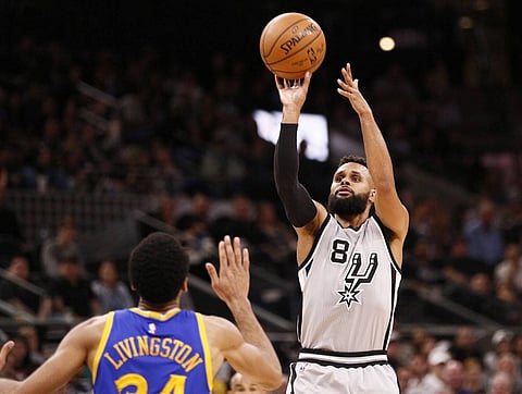 سبيرز ينتفض أمام رابتورز في دوري السلة الأمريكي