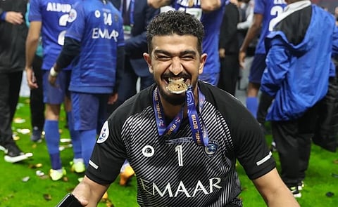 عاجل.. عبدالله المعيوف حارس الهلال يقرر الاعتزال في نهاية الموسم