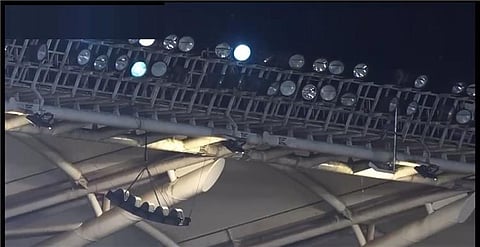 تصفيات كأس العالم.. سر توقف مباراة الكاميرون والجزائر